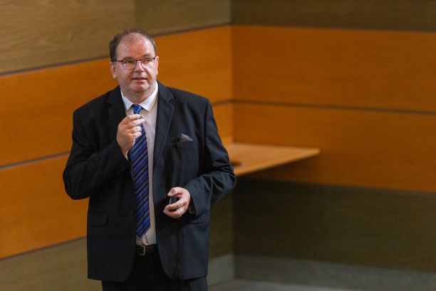 Részt vettünk az ESA NAVISP konferenciáján, ahol a PNT rezlizilenciát elemeztük.