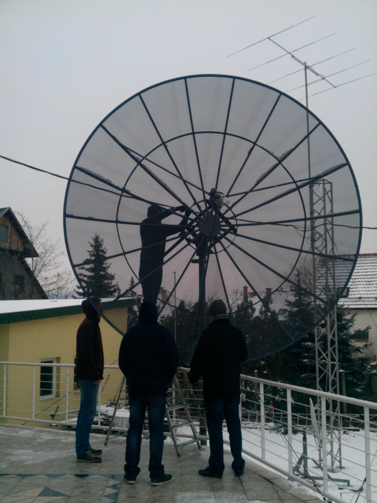 3,8 m átmérőjű GRID antennánk
