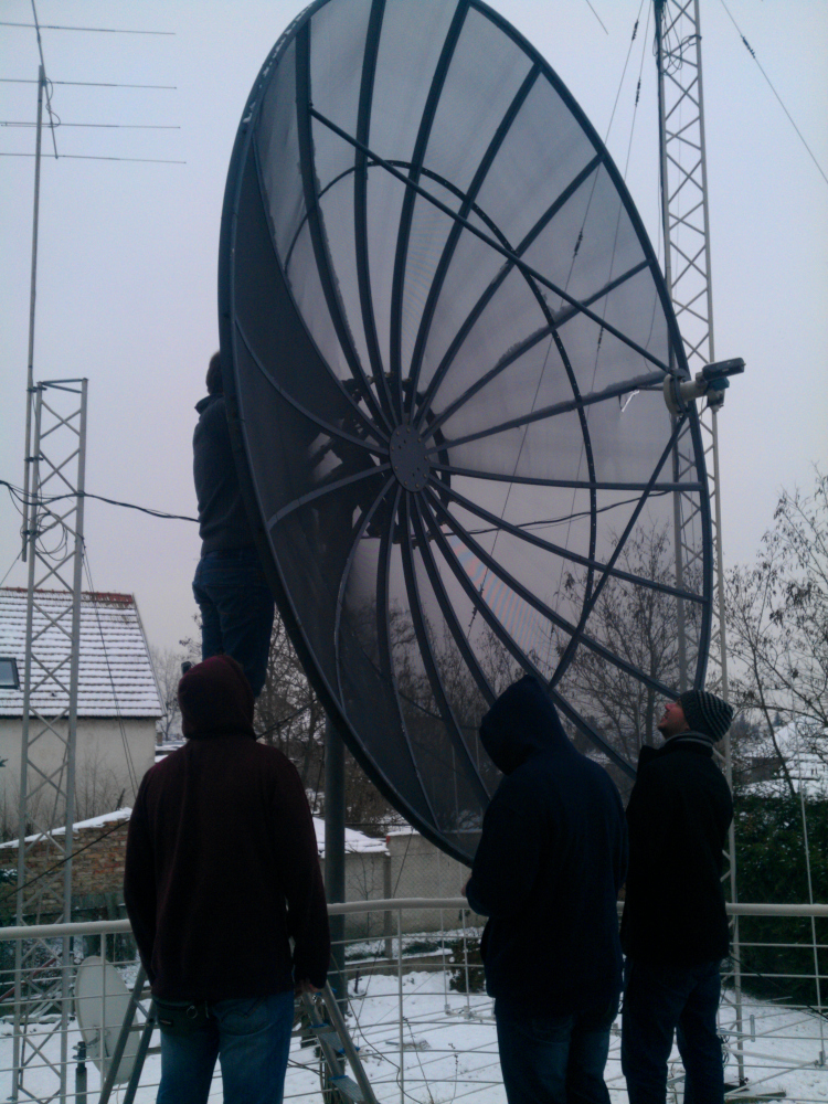3,8 m átmérőjű GRID antennánk