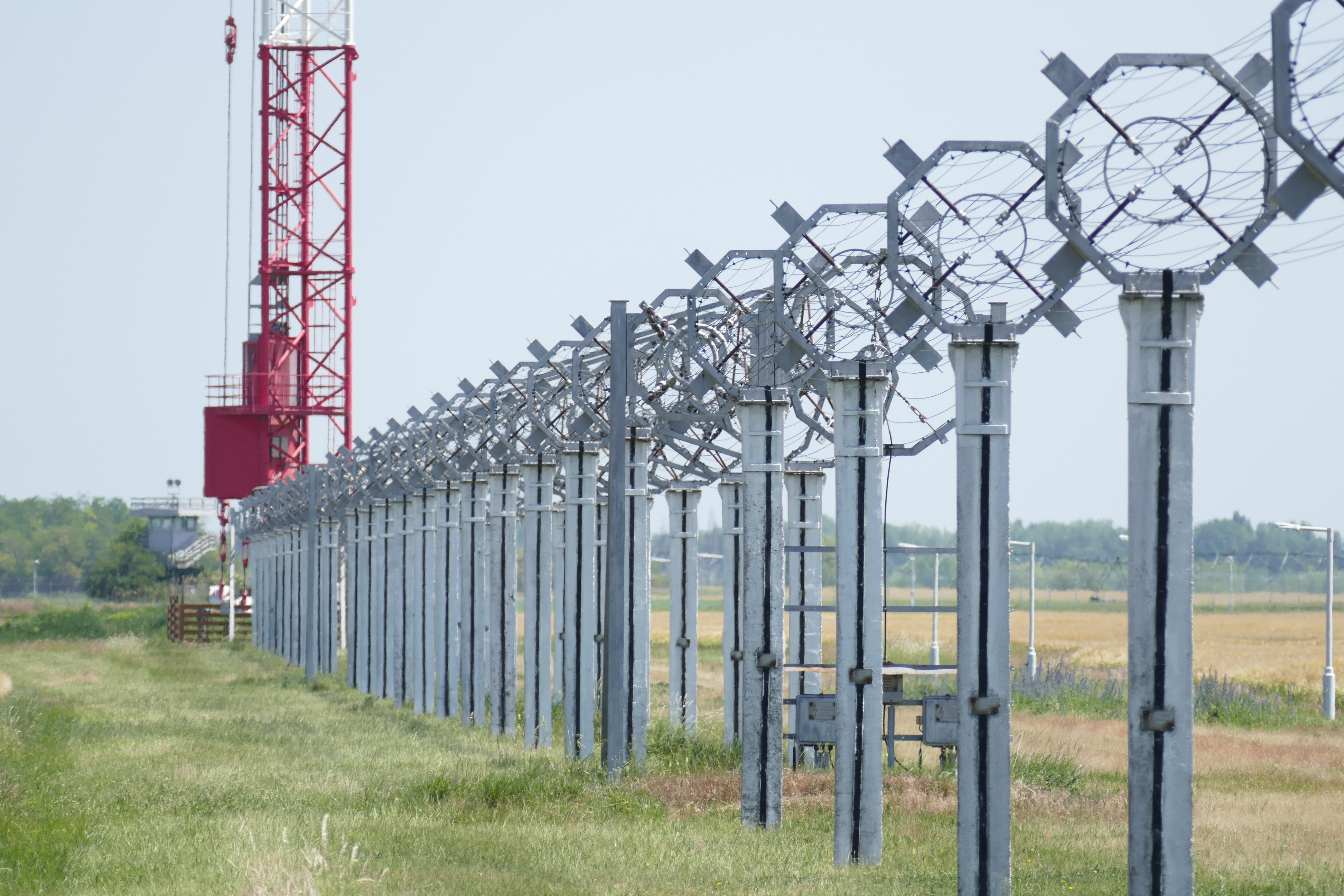 Honfy József születésének 80. évfordulójára emlékeztünk meg Solton. Volt tanárunk a magyar rádiózás meghatározó alakja volt. A solti 2 MW-os állomás főmérnökeként maradandót alkotott.